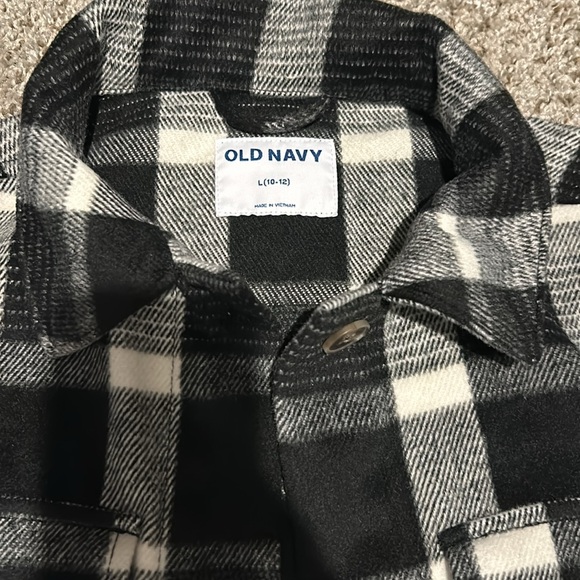 Girls Old Navy shacket! - Picture 3 of 3